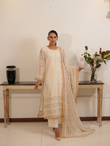 Ivory Opulence 3 Piece Suit